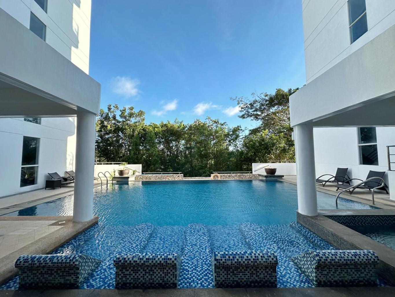 Coral Edge @ Boracay Newcoast Apartment Yapak Exterior photo